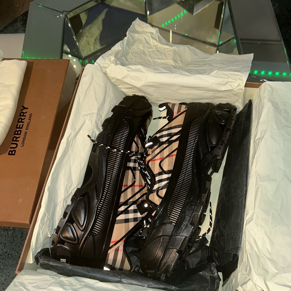 Burberry Sneakers Men - Picture 2 of 6